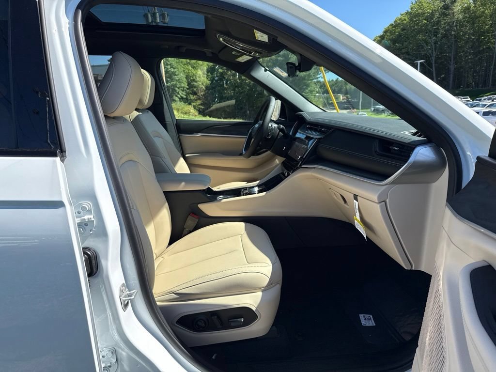 New 2027 Jeep Grand Cherokee Limited AWD/4WD image 27