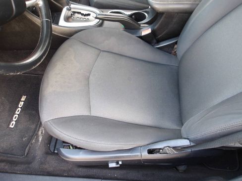 Used 2013 Dodge Avenger SXT FWD image 16