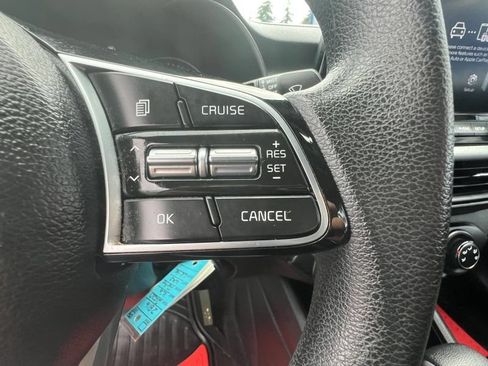 Used 2020 Kia Forte LXS FWD image 29