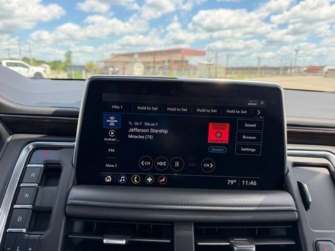 Used 2021 Chevrolet Tahoe LT w/ LT Signature Package AWD/4WD image 16