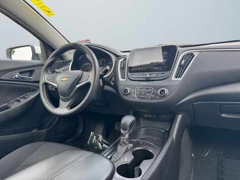 Used 2022 Chevrolet Malibu LT FWD image 14