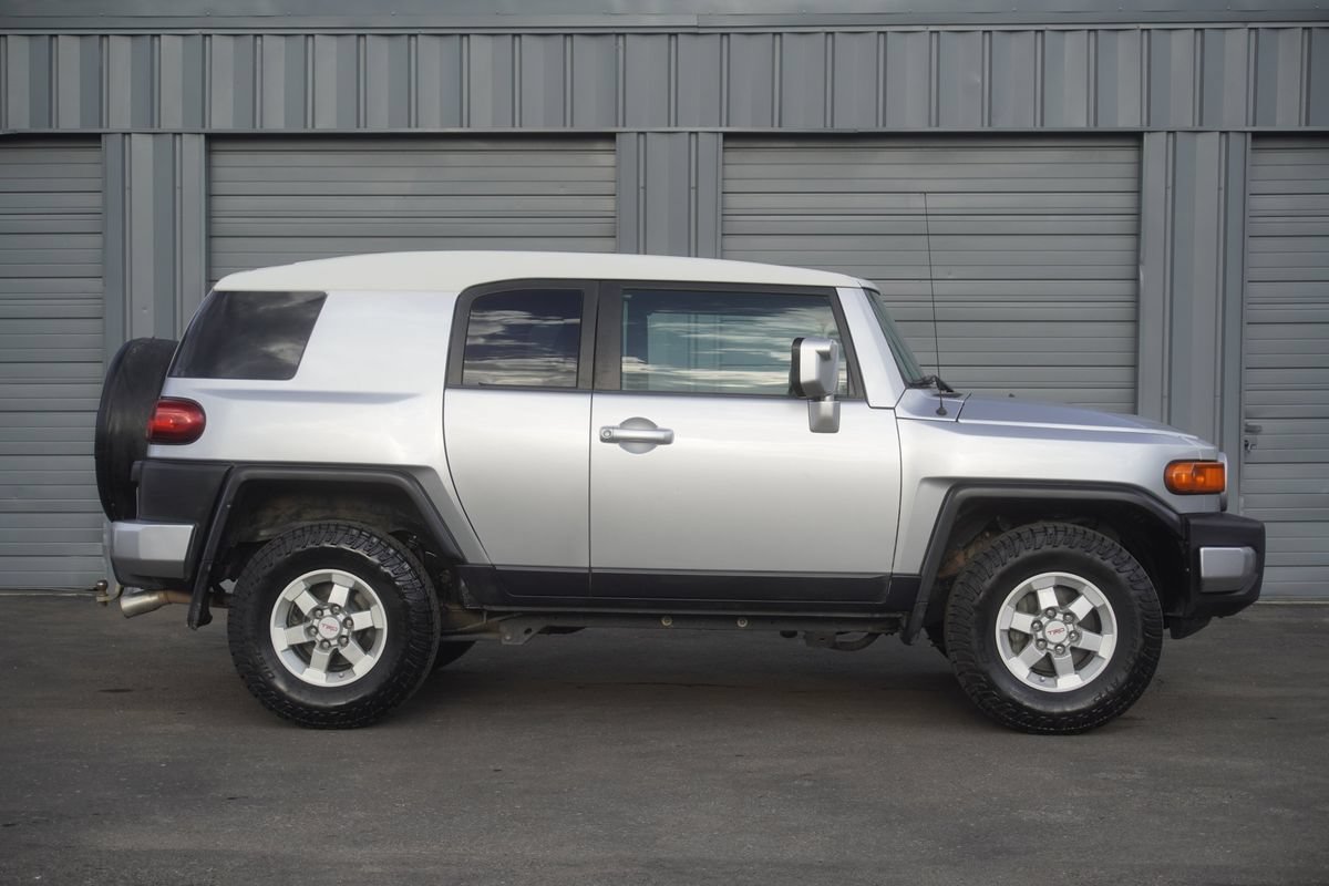 Used 2008 Toyota FJ Cruiser 4WD w/ Convenience Pkg image 7