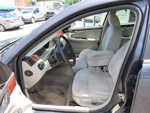 Used 2008 Chevrolet Impala LS FWD image 11