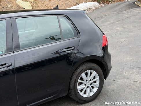 Used 2016 Volkswagen Golf S FWD image 36