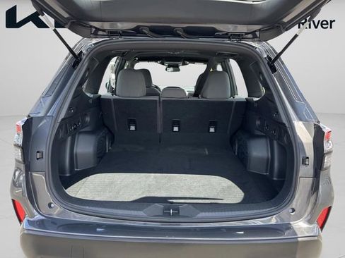 Used 2025 Subaru Forester AWD/4WD image 16