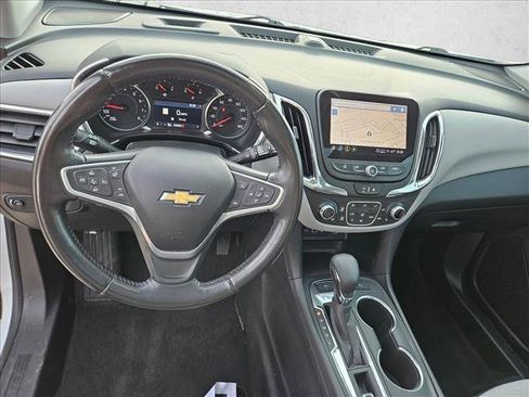 Used 2022 Chevrolet Equinox LT image 16