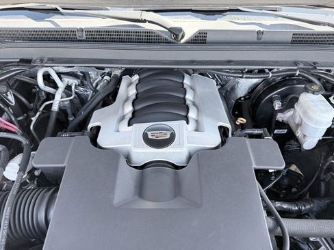 Used 2015 Cadillac Escalade Premium AWD/4WD image 30
