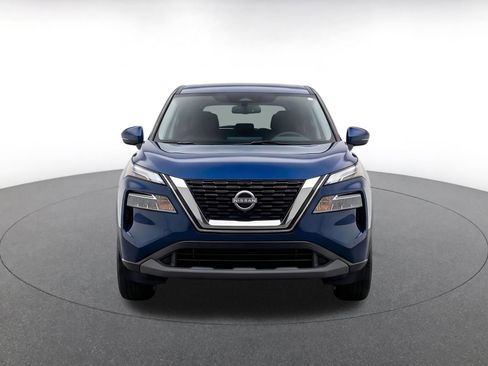 Used 2025 Nissan Rogue SV FWD image 2