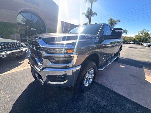 Used 2025 RAM 2500 Big Horn AWD/4WD image 4