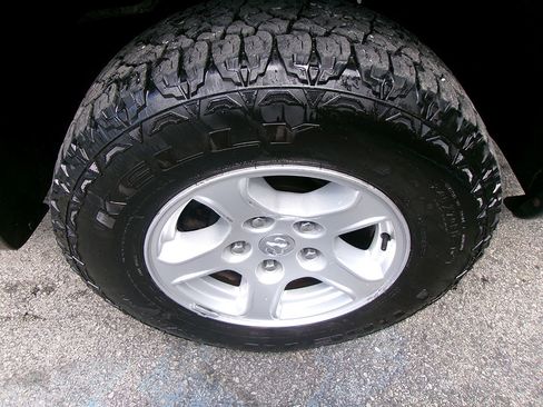 Used 2005 Dodge Dakota SLT w/ Trailer Tow Group image 7