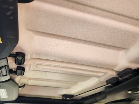 Used 2018 Jeep Wrangler Unlimited Sport S AWD/4WD image 25