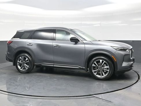Used 2025 INFINITI QX60 Luxe AWD/4WD image 8