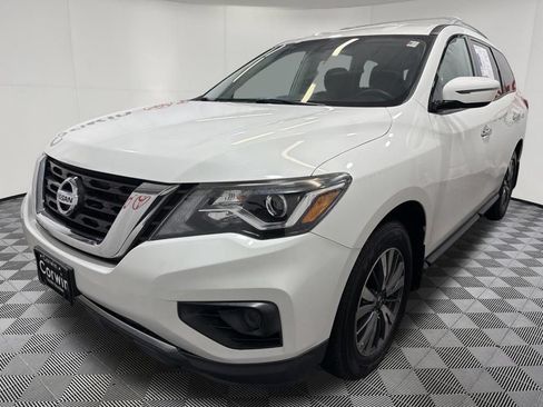 Used 2017 Nissan Pathfinder S AWD/4WD image 3
