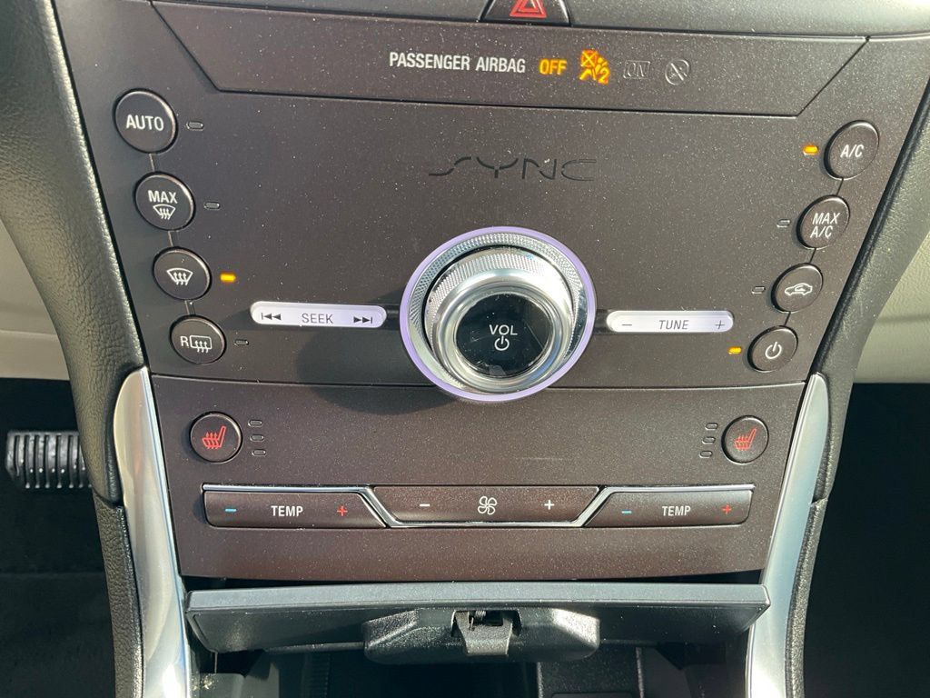 Used 2020 Ford Edge Titanium w/ Cargo Accessory Package FWD image 21