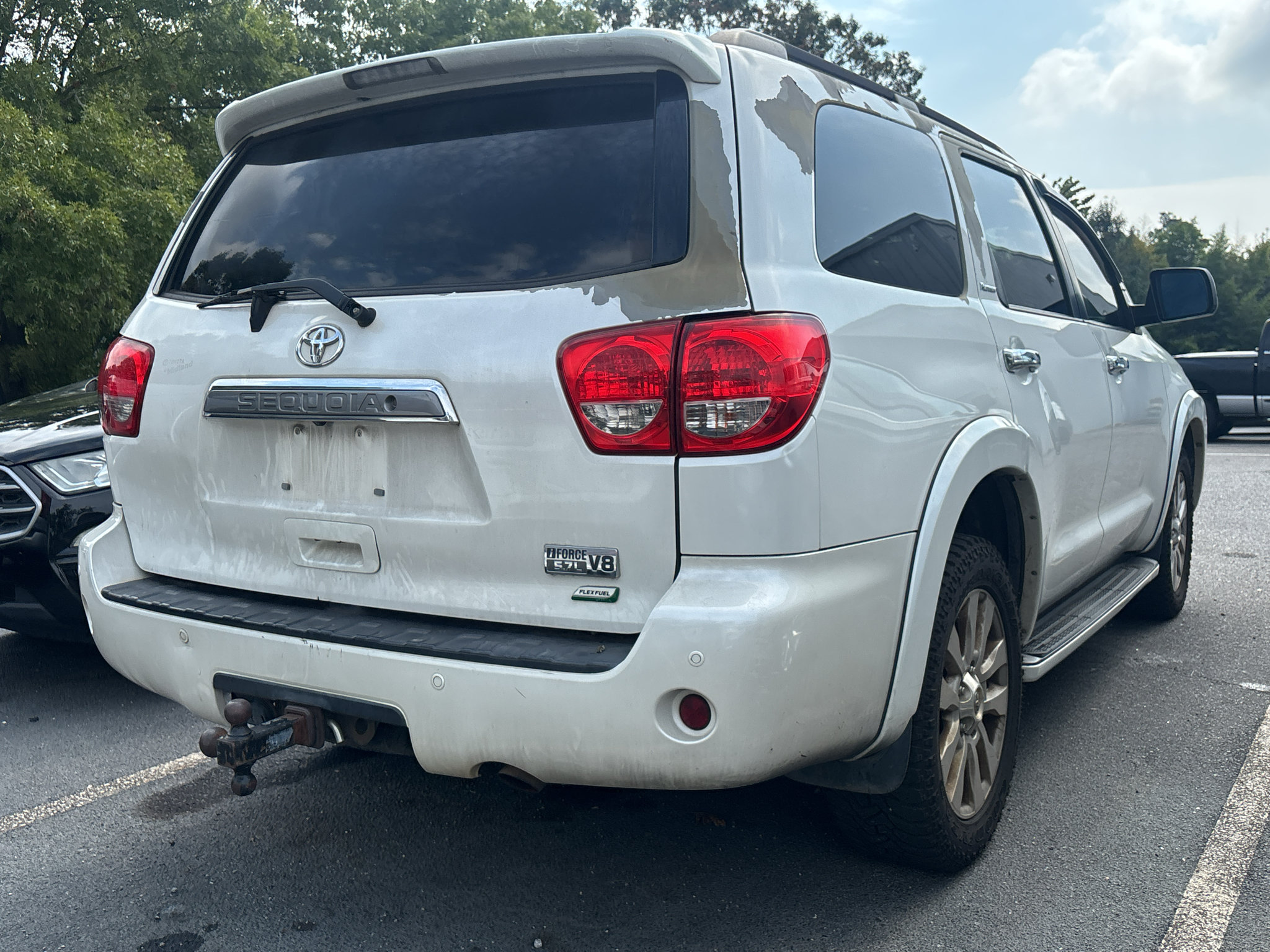 Used 2014 Toyota Sequoia Platinum AWD/4WD image 4