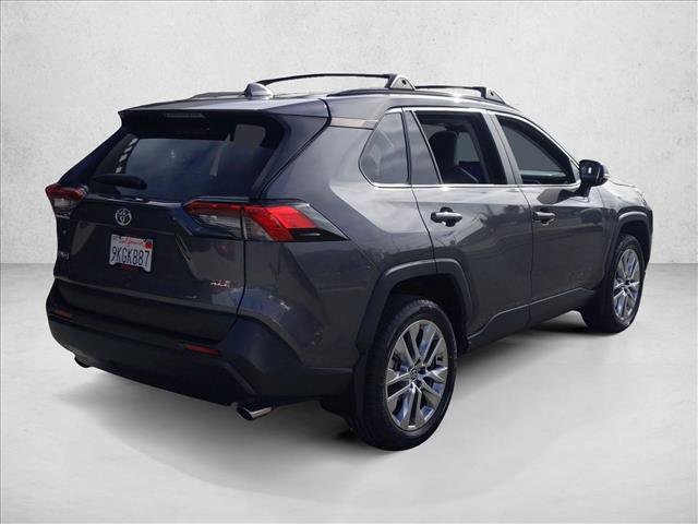 Used 2023 Toyota RAV4 XLE Premium FWD image 5