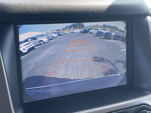Used 2017 GMC Yukon Denali w/ Open Road Package AWD/4WD image 29