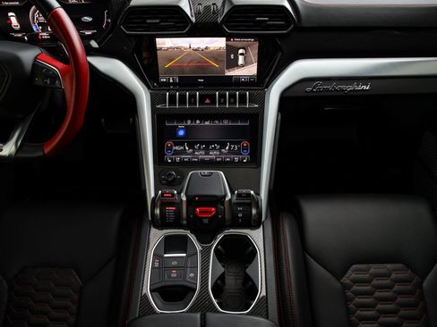 Used 2020 Lamborghini Urus AWD/4WD image 42