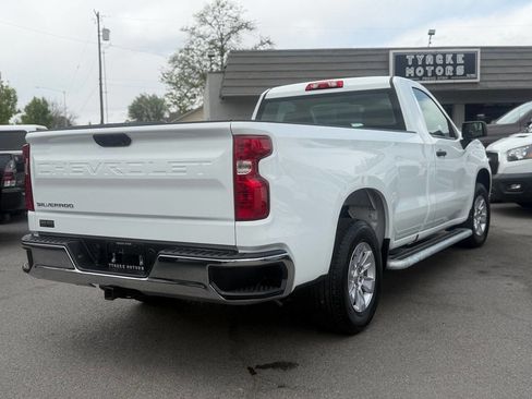 Used 2025 Chevrolet Silverado 1500 W/T image 9