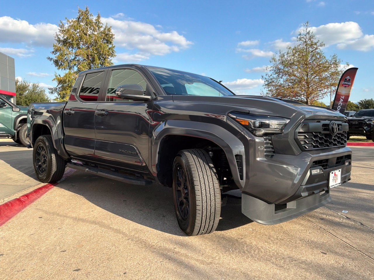 Used 2024 Toyota Tacoma TRD Sport w/ TRD Sport Premium Package RWD image 4