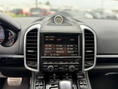 Used 2016 Porsche Cayenne S AWD/4WD image 15