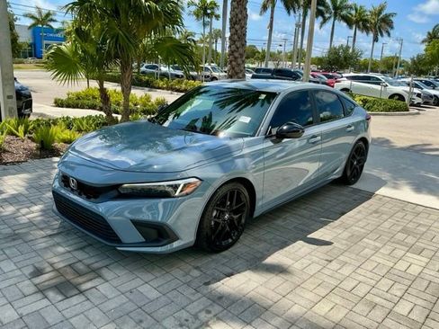 Used 2024 Honda Civic Sport image 3