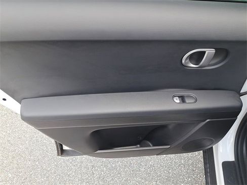 Used 2023 Hyundai Ioniq 5 SE image 13