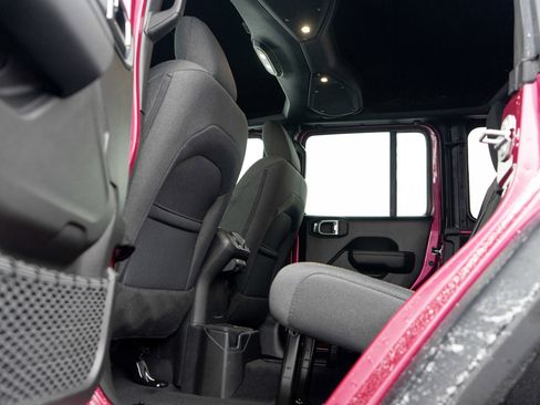 Used 2024 Jeep Wrangler Willys image 26