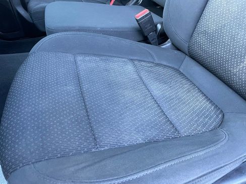 Used 2021 Chevrolet Silverado 2500 Custom w/ Custom Value Package image 17