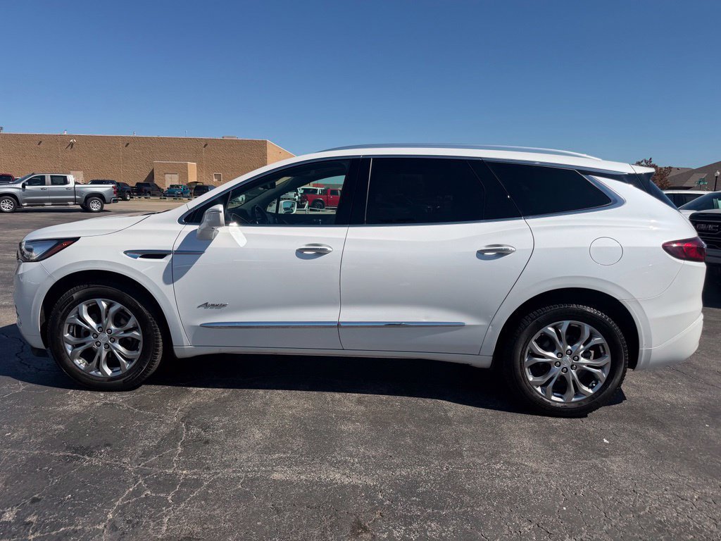 Used 2020 Buick Enclave Avenir w/ Avenir Technology Package AWD/4WD image 12