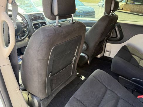 Used 2015 Dodge Grand Caravan SXT w/ Security Group FWD image 24