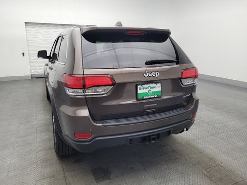 Used 2021 Jeep Grand Cherokee Laredo image 6