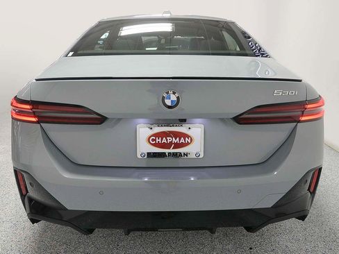 Used 2026 BMW 530i image 4