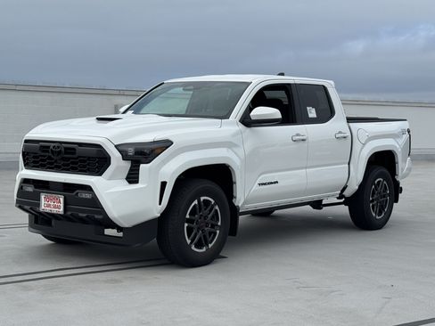 New 2026 Toyota Tacoma TRD Sport RWD image 11