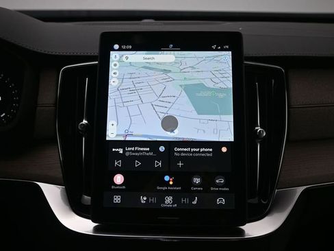 New 2026 Volvo XC90 B6 Plus w/ Protection Package Premier image 14