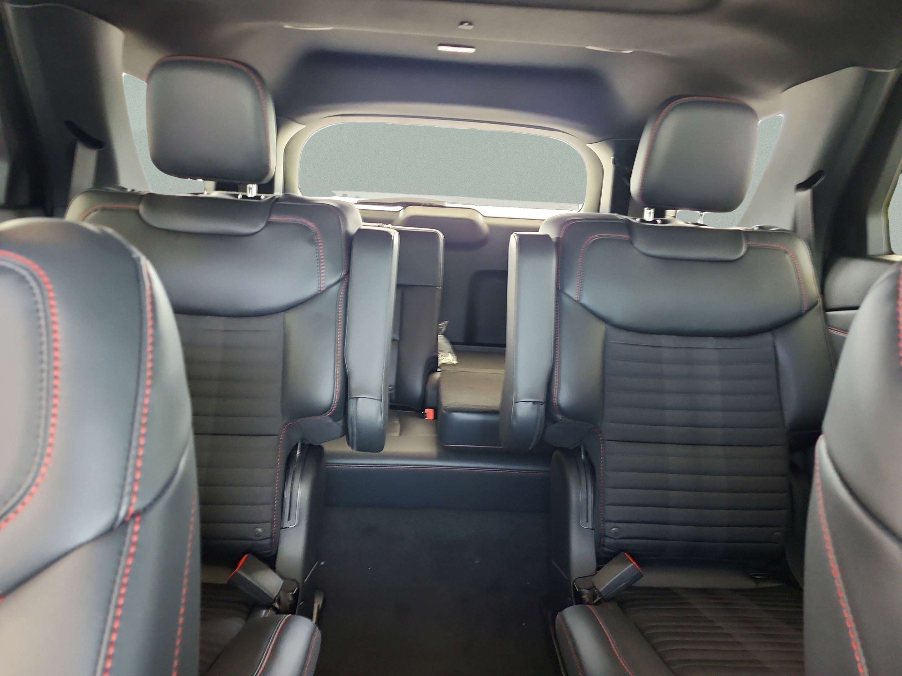 New 2026 Ford Explorer ST-Line w/ ST-Line Street Pack AWD/4WD image 18
