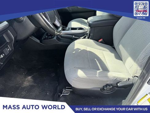 Used 2019 Toyota Tacoma SR5 image 8