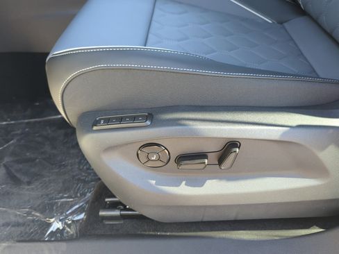 New 2026 Volkswagen Tiguan SEL R-Line image 14