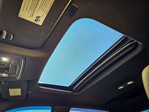 Used 2020 GMC Sierra 1500 AT4 w/ AT4 Premium Package image 18