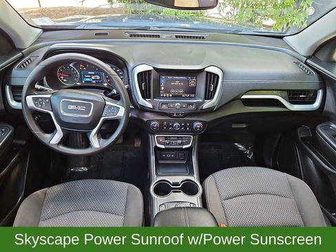 Used 2024 GMC Terrain SLE w/ Driver Convenience Package FWD image 9