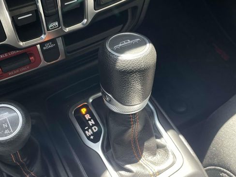 Used 2022 Jeep Gladiator Mojave w/ Cold Weather Group AWD/4WD image 30