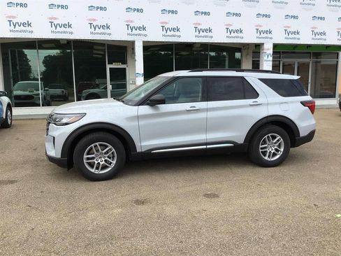 New 2025 Ford Explorer Active w/ Active Comfort Package image 6