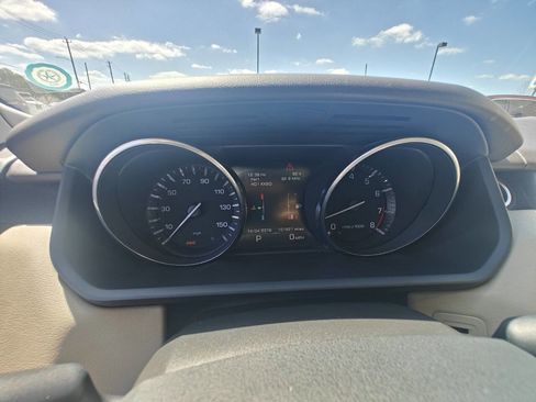 Used 2015 Land Rover Range Rover Sport HSE image 9