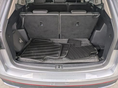 Used 2024 Volkswagen Atlas SEL AWD/4WD image 34