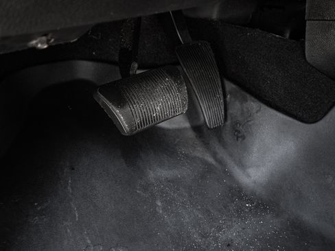 Used 2019 RAM 2500 Laramie w/ Night Edition image 16