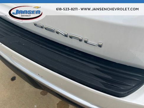 Used 2024 GMC Yukon Denali AWD/4WD image 7