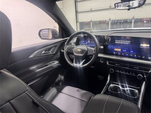 New 2026 Chevrolet Traverse LT w/ Sun and Wheel Package image 12