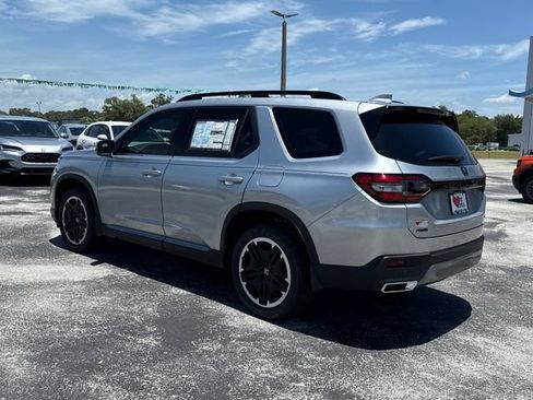 New 2026 Honda Pilot Touring image 9