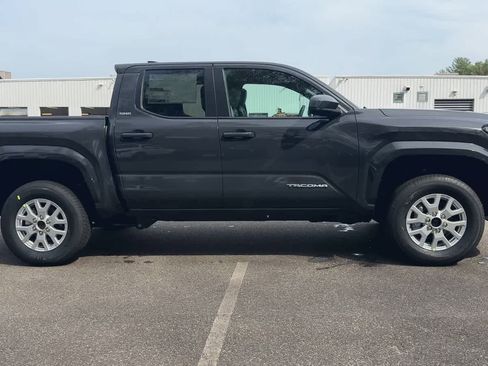 New 2026 Toyota Tacoma SR5 AWD/4WD image 9