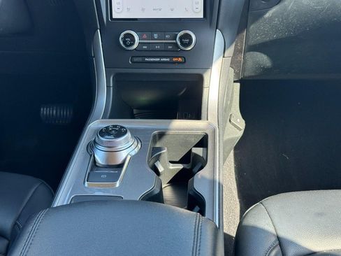 Used 2024 Ford Edge SEL w/ Convenience Package AWD/4WD image 17